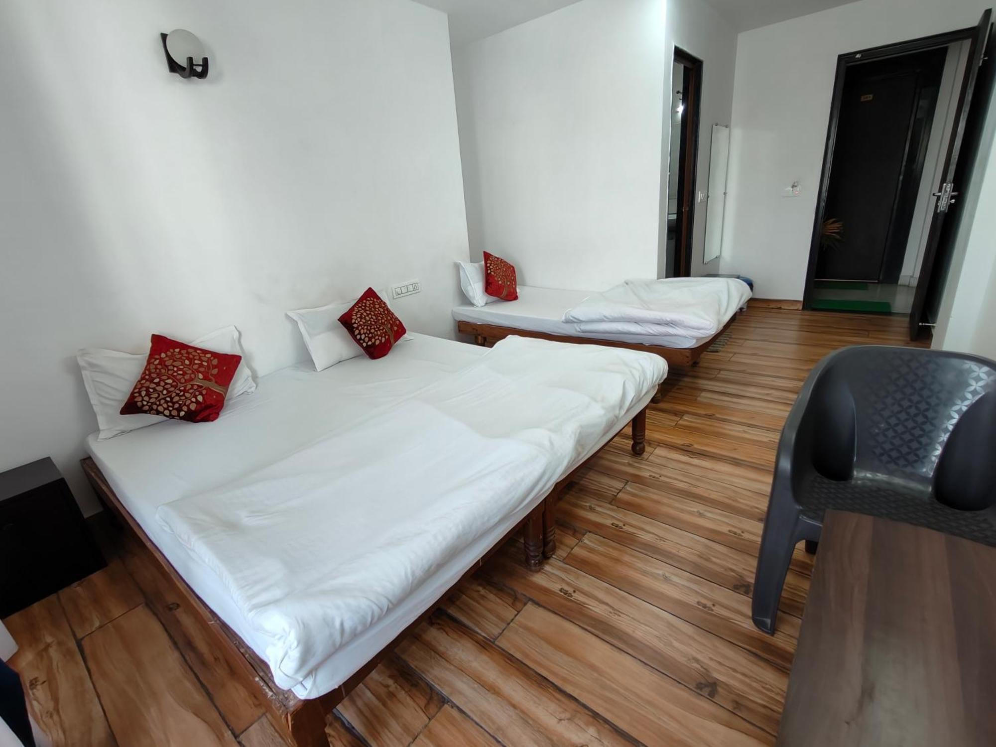 Hotel Lake Star Udaipur Exterior photo